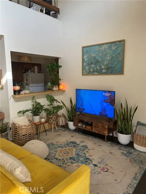 8221 Langdon #204, San Fernando Valley, CA 91406 - Image #1