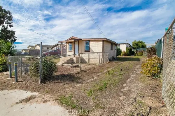 2011 Paso Robles, Oceano, CA 93445