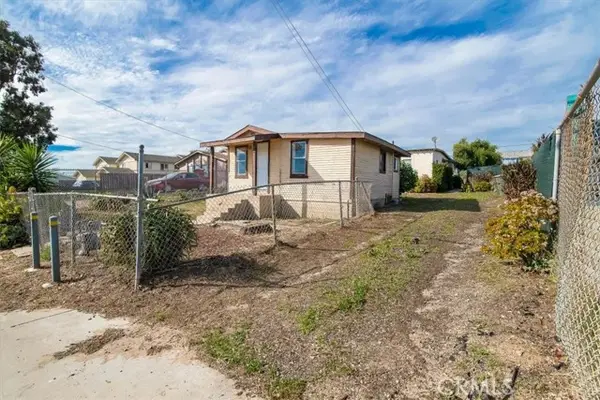 2011 Paso Robles, Oceano, CA 93445