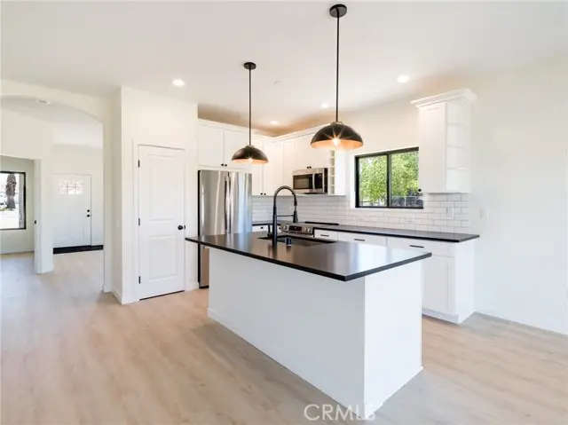 7220 Hanford Avenue, Yucca Valley, CA 92284 - Image #3