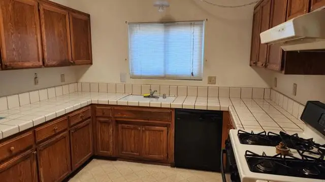 1220 Laity Court, Bakersfield, CA 93306 - Image #2