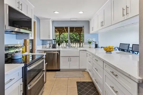 10065 Canyonview, Spring Valley, CA 91977