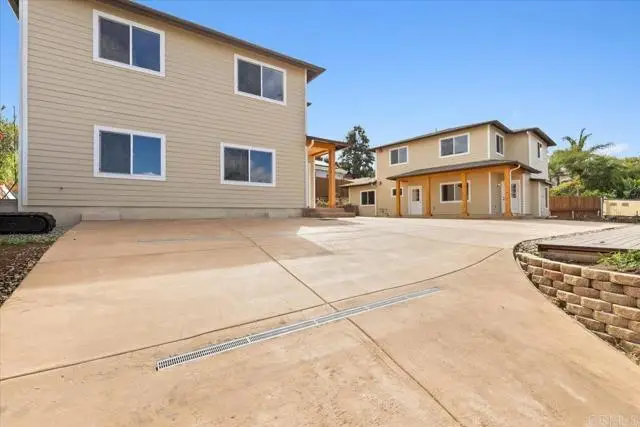 785 Lemon Ave, Vista, CA 92084 - Image #2