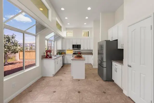 9432 Hito Court, San Diego, CA 92129 - #2