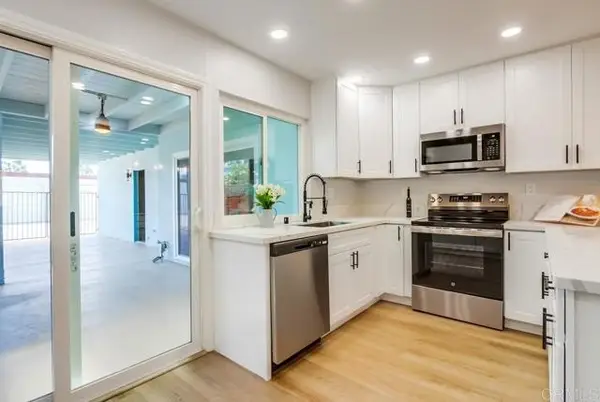 3839 Vista Campana S #6, Oceanside, CA 92057