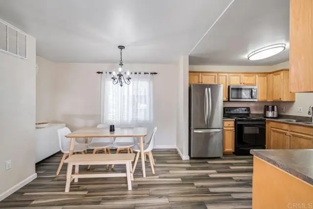 2528 White Oak Place #5, Escondido, CA 92027 - Image #2