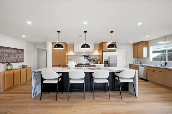 3130 Kerry Ln, Costa Mesa, CA 92626