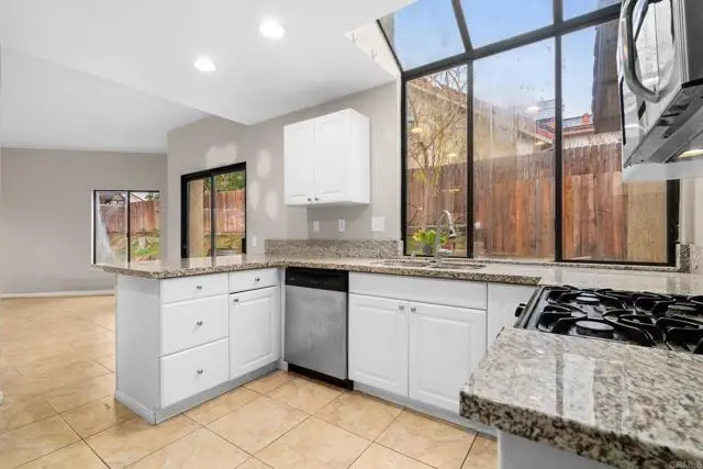 29922 Avenida Cima Del Sol, Temecula, CA 92591 - Image #3