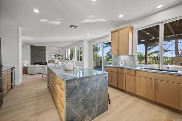 1689 Docena Road, Carlsbad, CA 92011