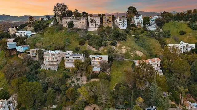 3866 Alta Mesa Drive, Studio City, CA 91604 - Image #2