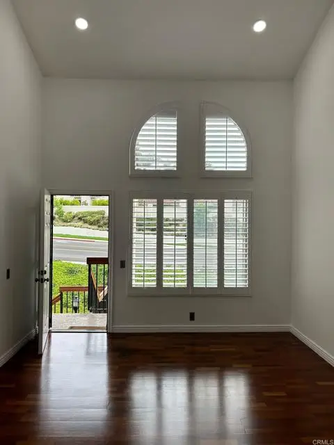 4040 Porte La Paz #75, San Diego, CA 92122 - Image #1