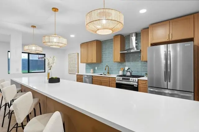 2851 Grandview Street, San Diego, CA 92110 - Image #2