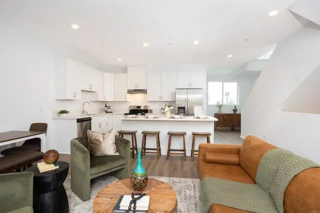 4978 Ocean View Boulevard, San Diego, CA 92113 - #3