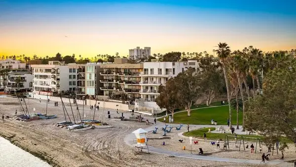 1251 Parker Pl. #2J, San Diego, CA 92109