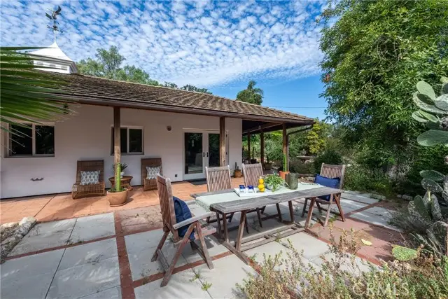 2 Chuckwagon Road, Rolling Hills, CA 90274 - Image #3