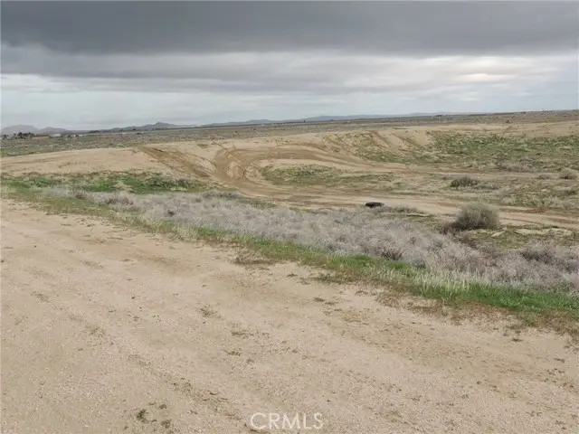 80 Vac/80 Stw/vic Avenue F8, North Antelope Valley, CA 93536 - #1