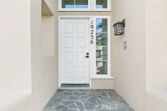 19256 Seabrook Lane, Huntington Beach, CA 92648 - Image #2
