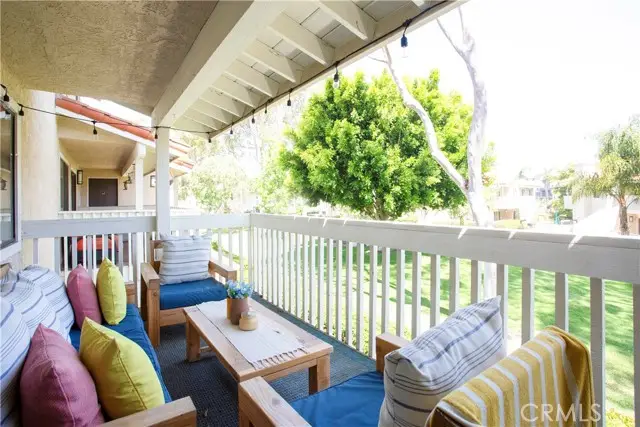 7445 Seastar Drive #6, Huntington Beach, CA 92648 - Image #2