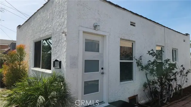 913 S Truro Avenue, Inglewood, CA 90301 - Image #3