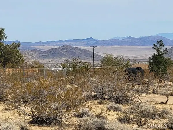 76 Deer Trail, Yucca Valley, CA 92284