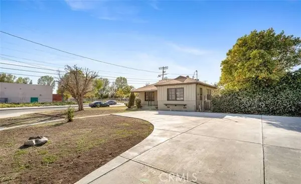 8503 Newcastle Avenue, Northridge (los Angeles), CA 91325