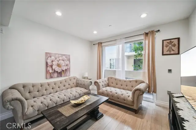 13951 Sherman Way #204, Van Nuys, CA 91405 - #3
