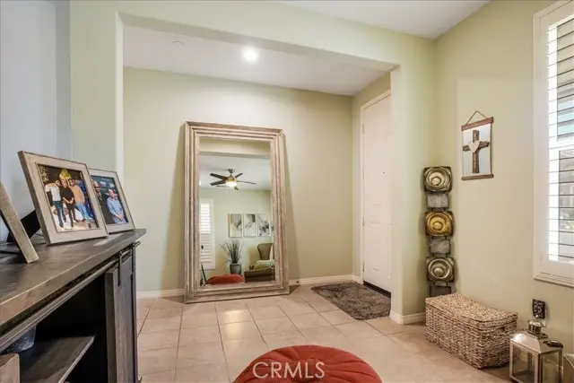 27323 Ardella Place, Santa Clarita, CA 91350 - Image #3