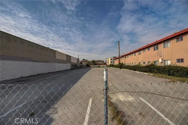 15329 Hawthorne Boulevard, Lawndale, CA 90260 - Image #2