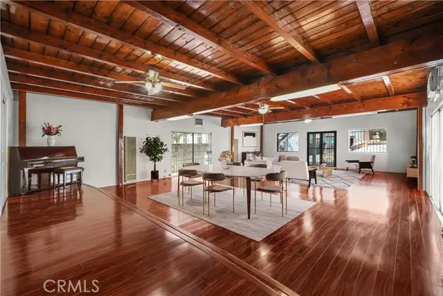 1067 N Wilton Place, Los Angeles, CA 90038 - Image #2