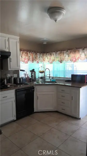 2542 N Pacific Avenue, Santa Ana, CA 92706 - #3