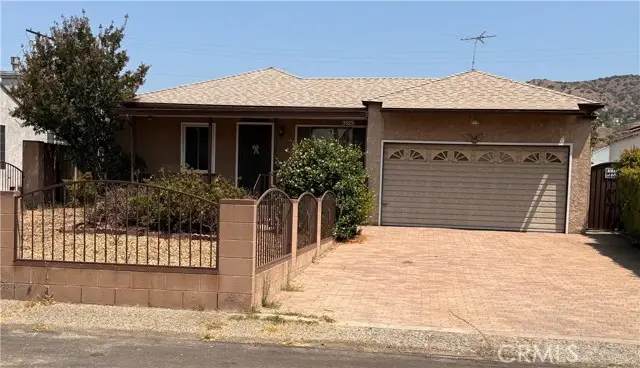 9929 Saticoy Street, Burbank, CA 91504 - Image #1