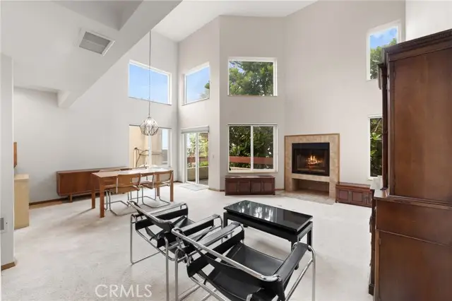 11831 Courtleigh Drive #203, Los Angeles, CA 90066 - Image #1