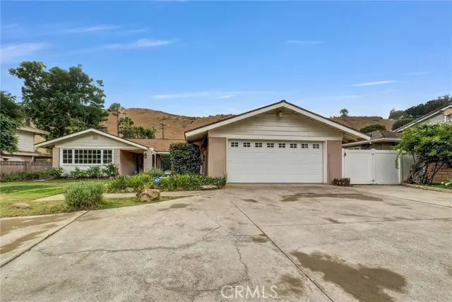 125 Lilac Lane, Brea, CA 92823 - Image #1