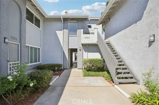 9594 Pettswood #4, Huntington Beach, CA 92646 - Image #3