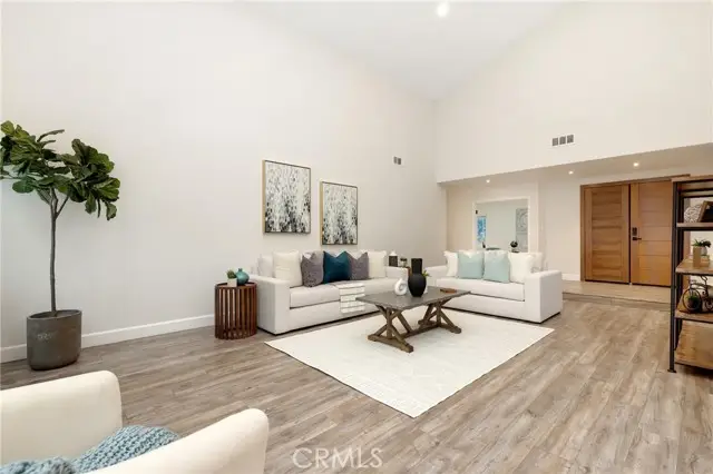 17822 Aberdeen Lane, Villa Park, CA 92861 - Image #2