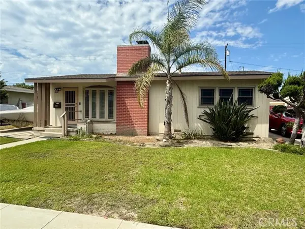 2381 N Bellflower Boulevard, Long Beach, CA 90815