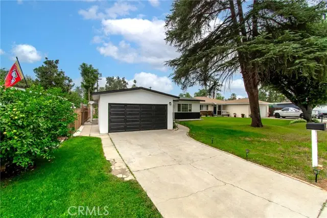 5847 Meadowbrook Lane, Riverside, CA 92504 - Image #2