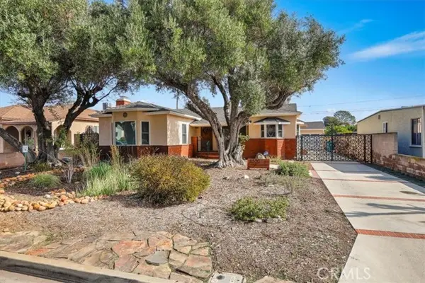 4520 Pepperwood Avenue, Long Beach, CA 90808