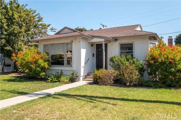 4502 Adenmoor, Lakewood, CA 90713