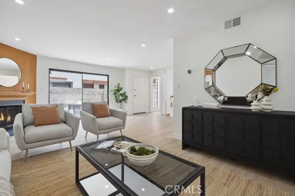 6101 Fulton Avenue #8, Van Nuys (los Angeles), CA 91401