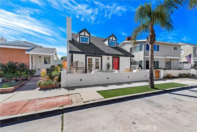 2137 Miramar, Newport Beach, CA 92661 - Image #2