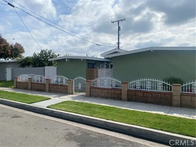 2030 W Dogwood, Anaheim, CA 92801 - Image #2