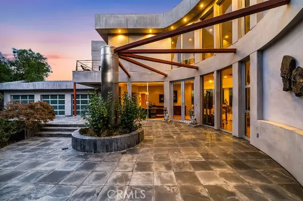 10182 Cowan Heights Drive, Tustin, CA 92705