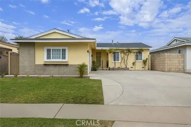 2123 W Orange Avenue, Anaheim, CA 92804 - Image #2