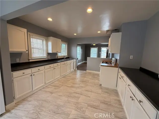 584 W 3rd, San Pedro, CA 90731 - Image #2