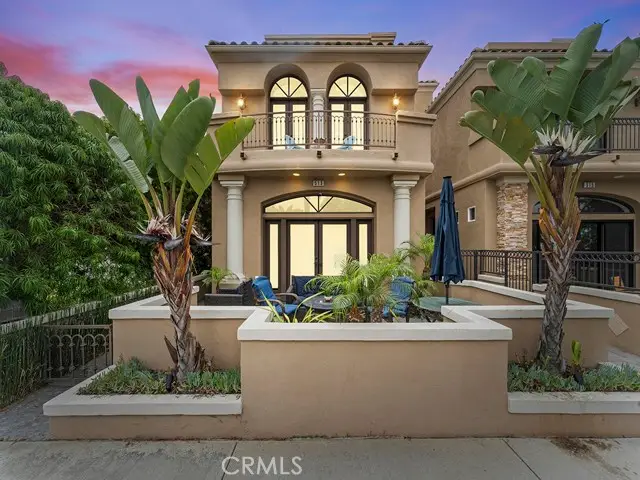 513 Pecan Ave, Huntington Beach, CA 92648 - Image #2