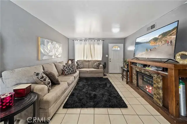 44961 E 5th St E, Lancaster, CA 93535 - #3