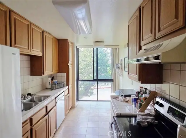 222 S Central #242, Los Angeles, CA 90012 - Image #1