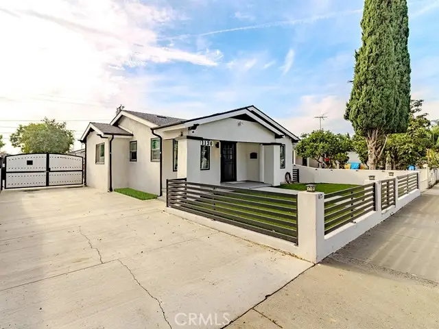 1130 W Chestnut, Santa Ana, CA 92703 - #2