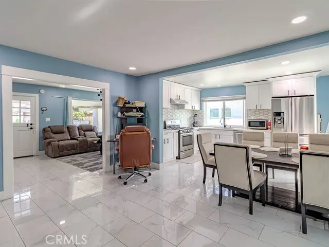 1130 W Chestnut, Santa Ana, CA 92703 - #3